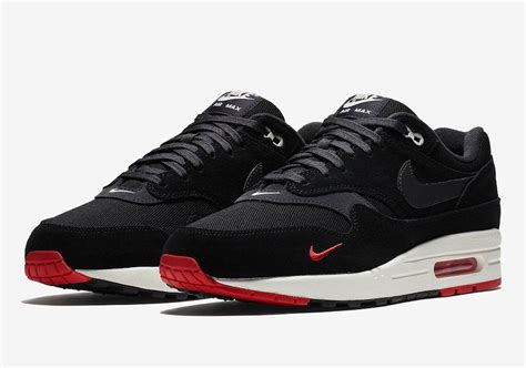 nike air max 1 bred mini swoosh|Buy Air Max 1 Premium 'Bred' .